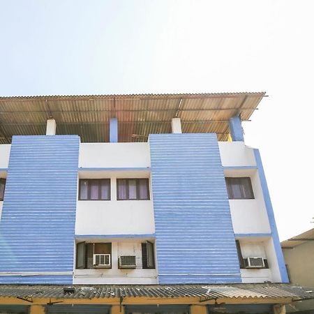 Spot On 67211 Hotel Gokul Daman Esterno foto