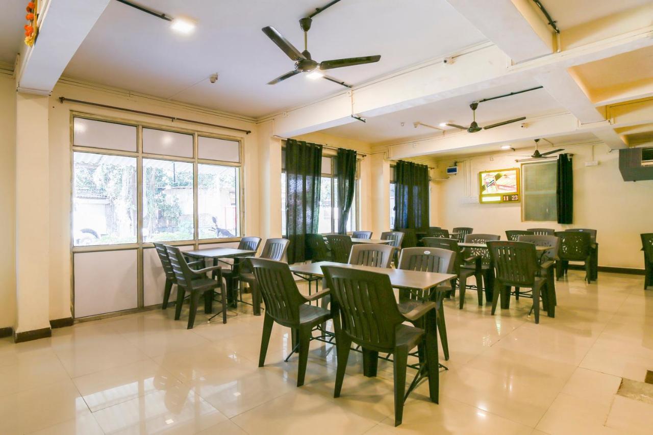 Spot On 67211 Hotel Gokul Daman Esterno foto