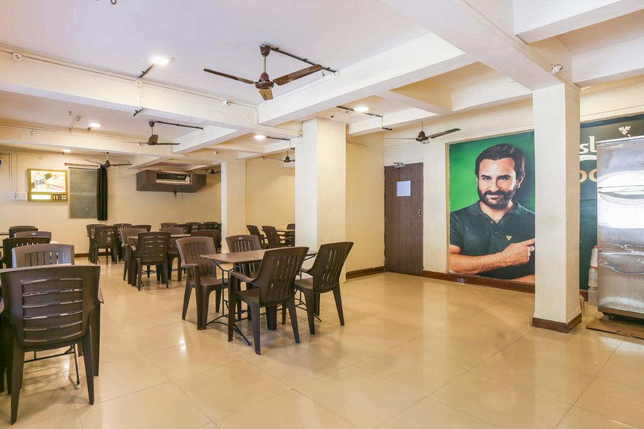 Spot On 67211 Hotel Gokul Daman Esterno foto