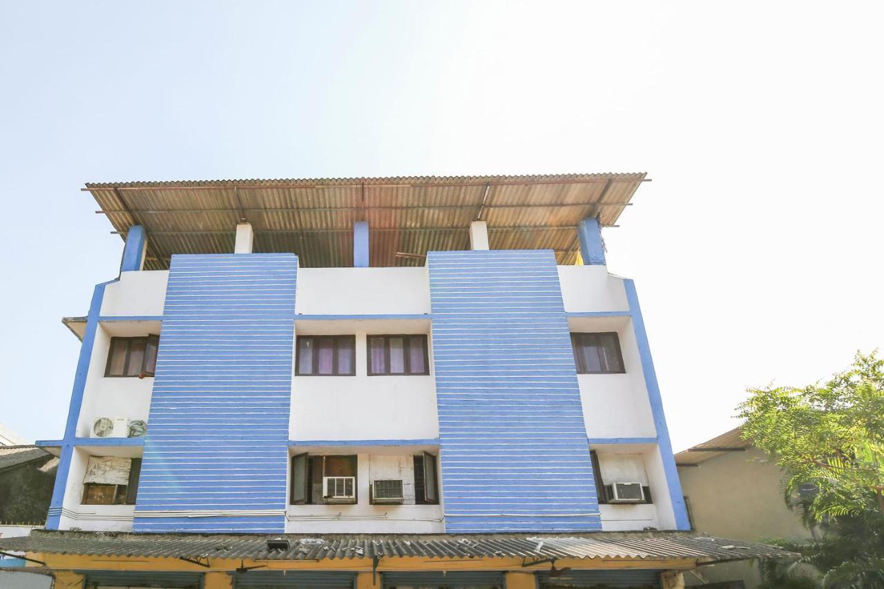 Spot On 67211 Hotel Gokul Daman Esterno foto